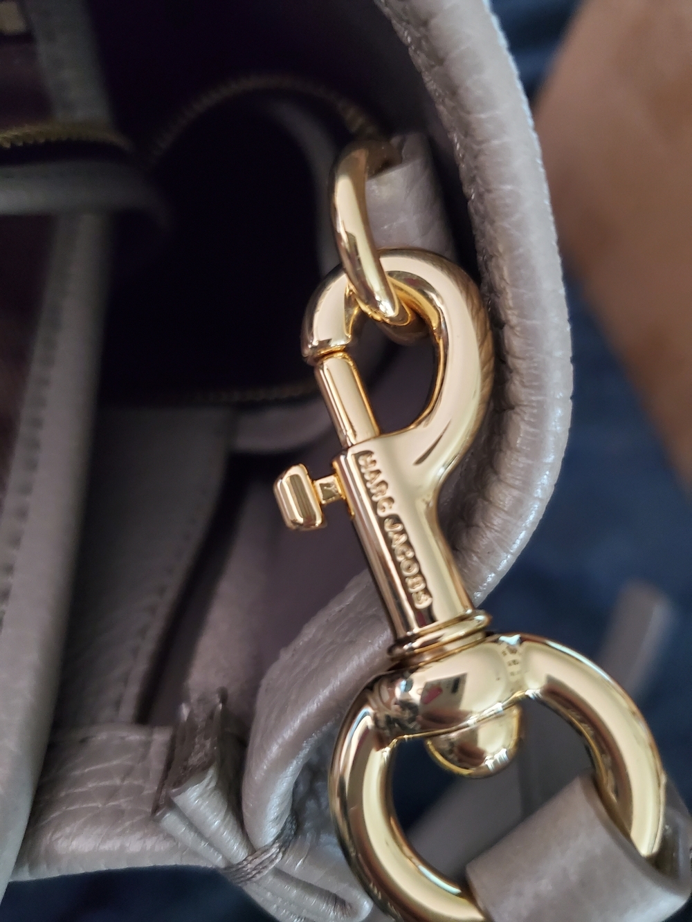 Marc Jacobs The Tote Bag in Taupe - Picture 16 of 17